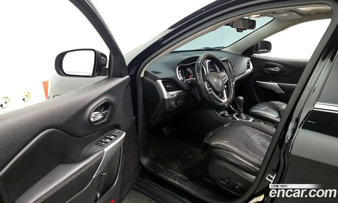 Jeep Cherokee 2018 2.4 Автомат в Москве № 169813, фото 13