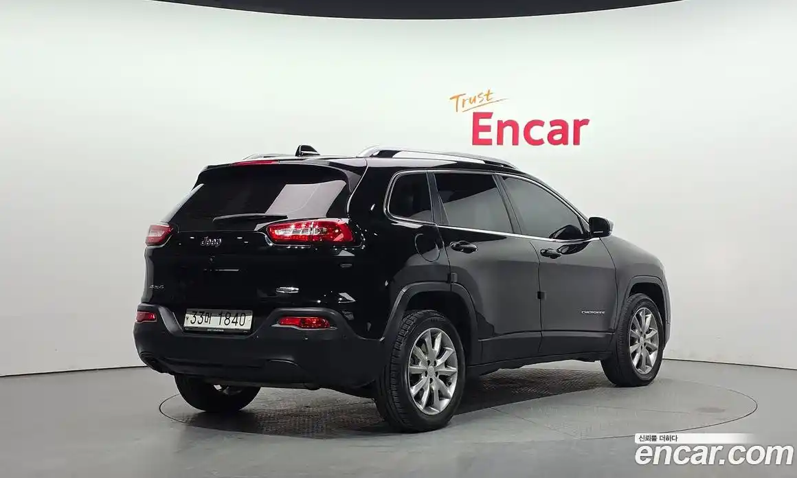 Jeep Cherokee 2018 2.4 Автомат в Москве № 169813, фото 15