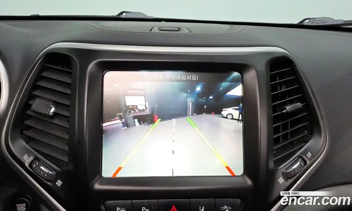 Jeep Cherokee 2018 2.4 Автомат в Москве № 169813, фото 8