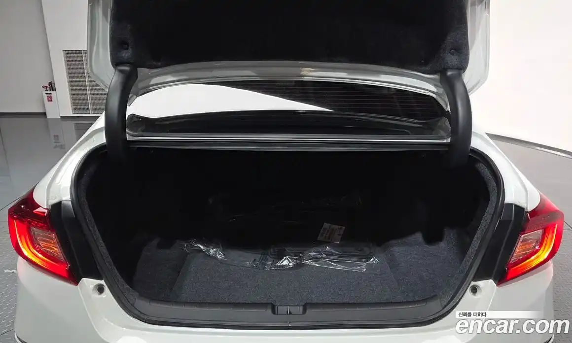 Honda Accord 2021 1.5 Автомат в Москве № 170485, фото 8