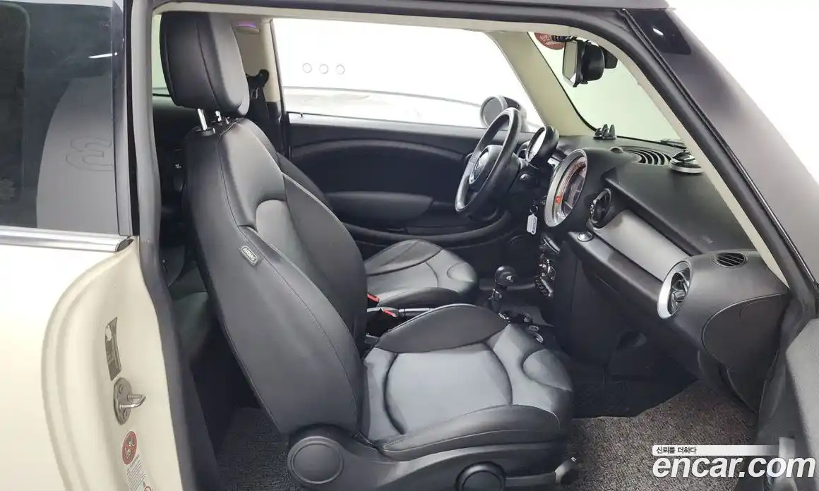 Mini Cooper 2013 1.6 Автомат в Москве № 174316, фото 19