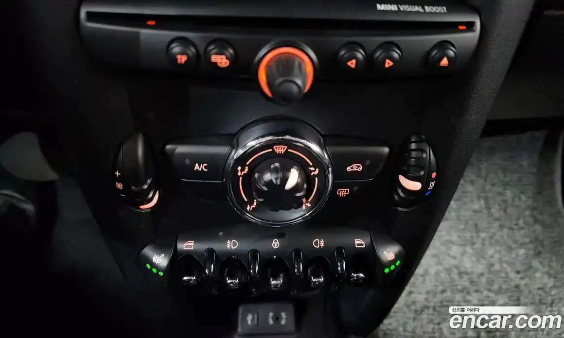 Mini Cooper 2013 1.6 Автомат в Москве № 174316, фото 10