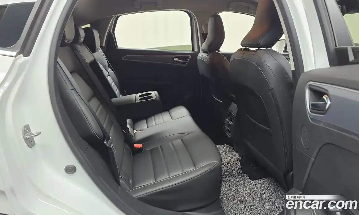 Renault XM3 2022 1.6 Автомат в Москве № 176318, фото 1