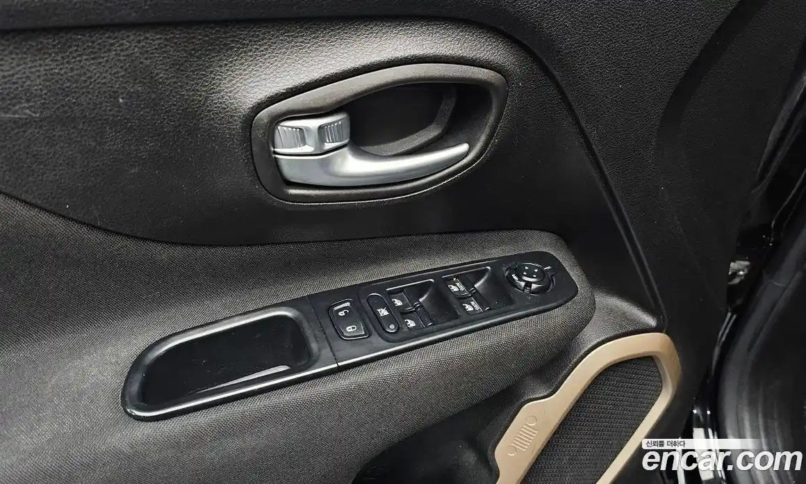 Jeep Renegade 2016 2.4 Автомат в Москве № 186765, фото 11