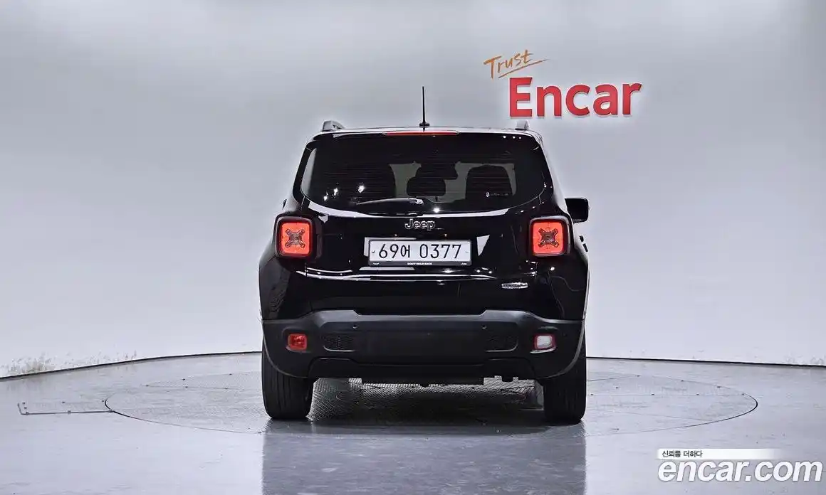 Jeep Renegade 2016 2.4 Автомат в Москве № 186765, фото 18