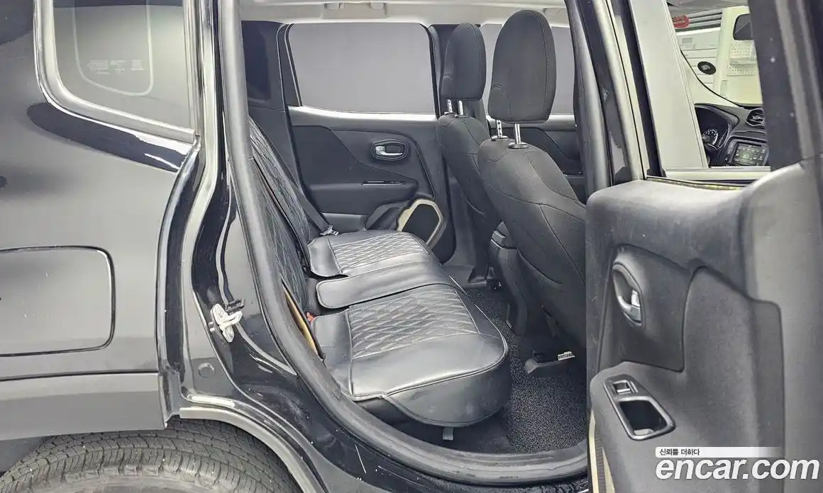 Jeep Renegade 2016 2.4 Автомат в Москве № 186765, фото 6