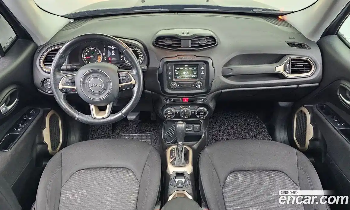 Jeep Renegade 2016 2.4 Автомат в Москве № 186765, фото 8