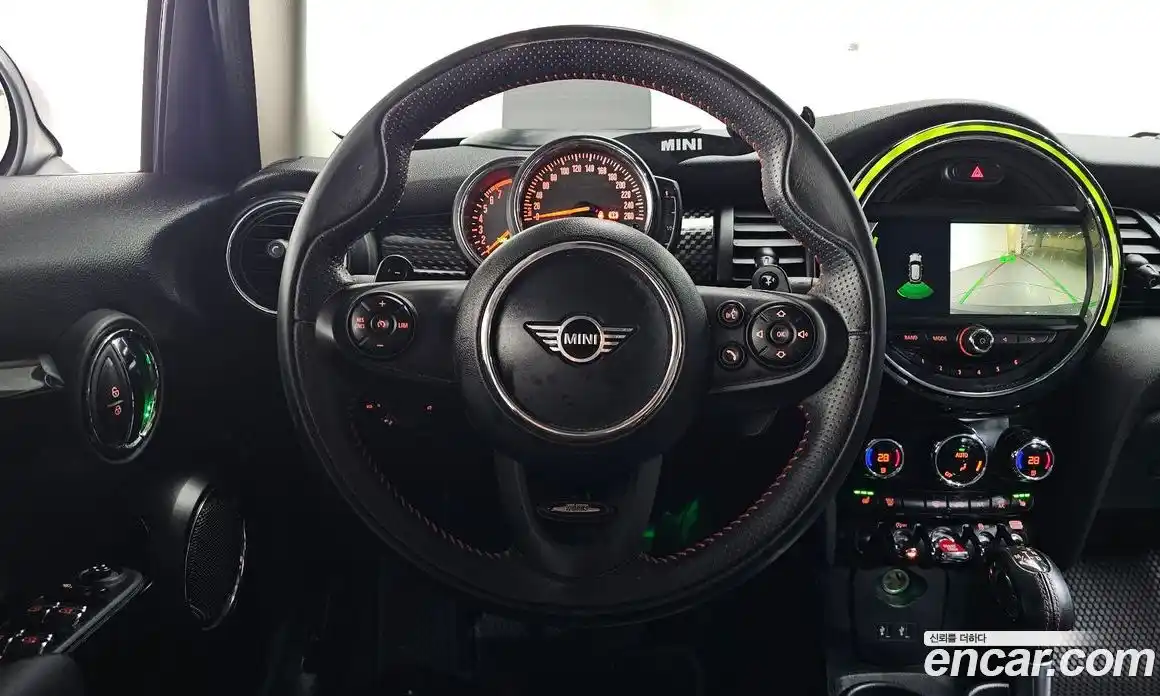 Mini Cooper 2019 2.0 Автомат в Москве № 187697, фото 9