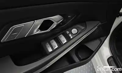 BMW 3-Series 2022 2.0 Автомат в Москве № 189330, миниатюра 7