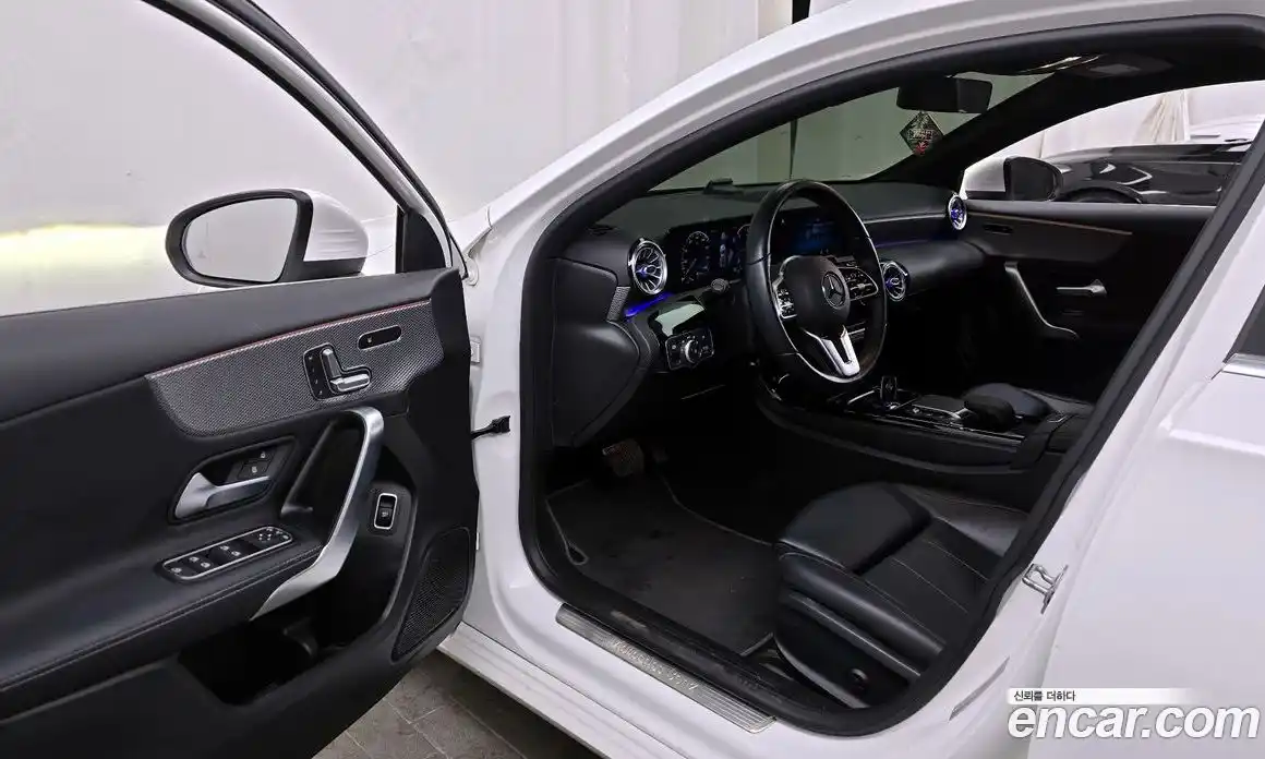 Mercedes-Benz A-Class 2021 1.9 Автомат в Москве № 194309, фото 16