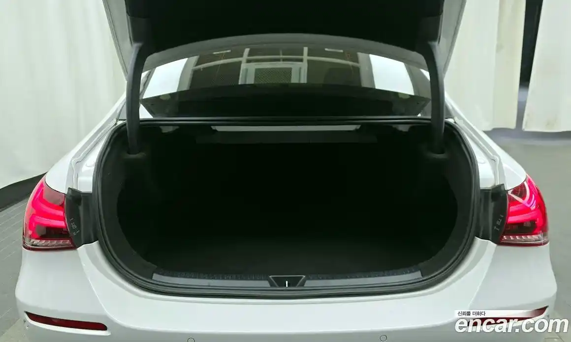 Mercedes-Benz A-Class 2021 1.9 Автомат в Москве № 194309, фото 10