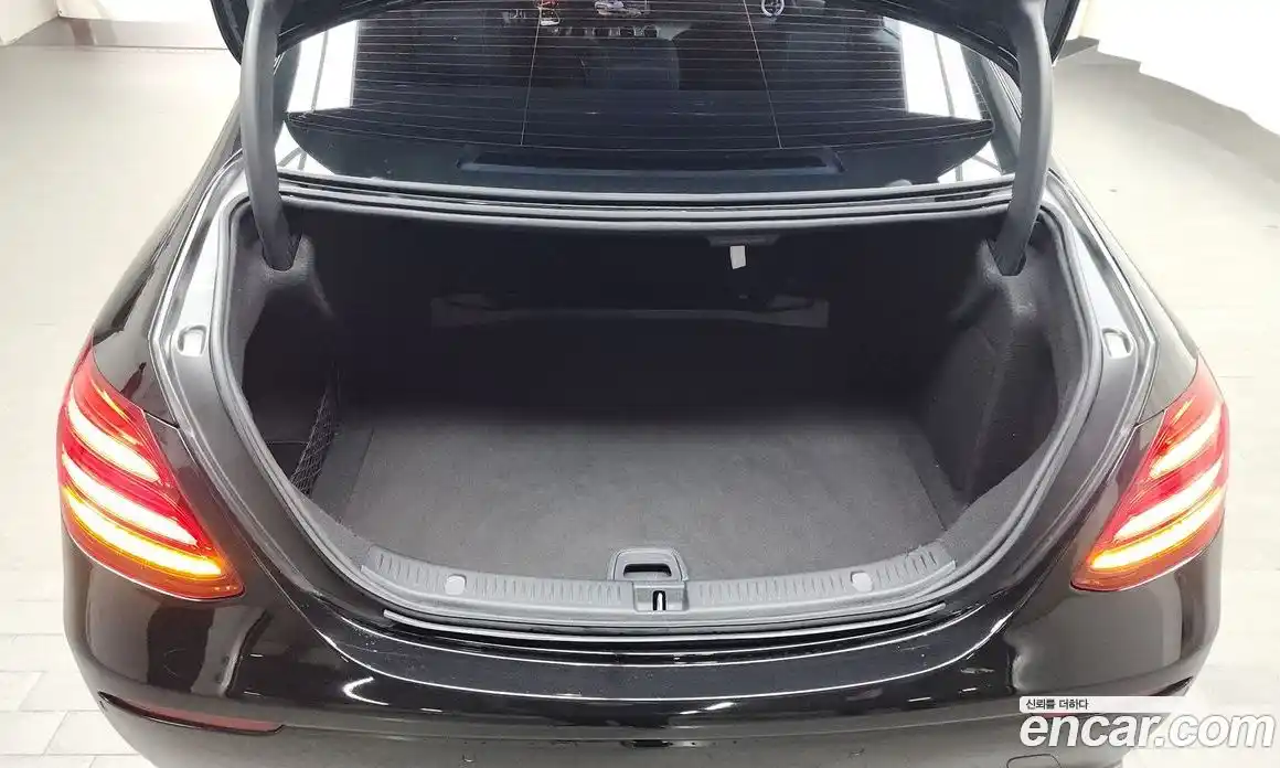 Mercedes-Benz E-Class 2019 2.0 Автомат в Москве № 194584, фото 9