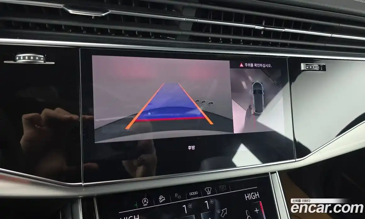 Audi Q8 2023 3.0 Автомат в Москве № 196107, фото 13