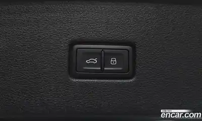 Audi Q8 2023 3.0 Автомат в Москве № 196107, миниатюра 4