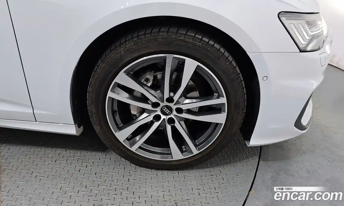 Audi A6 2023 2.0 Автомат в Москве № 196121, фото 16