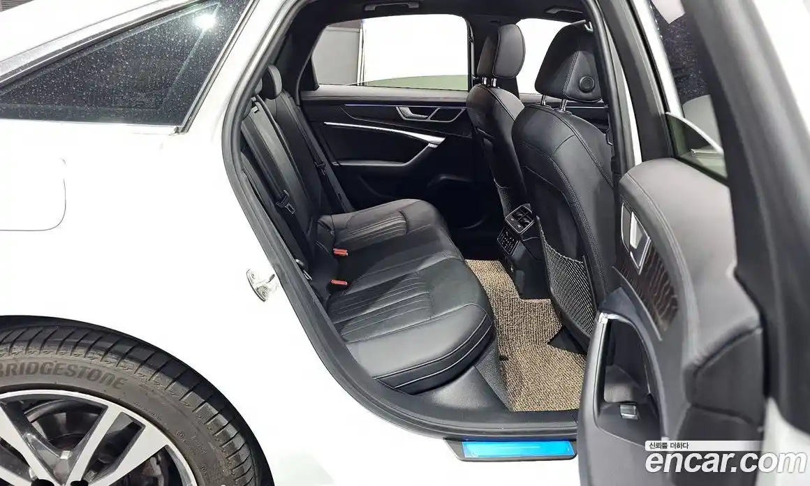 Audi A6 2023 2.0 Автомат в Москве № 196121, фото 4