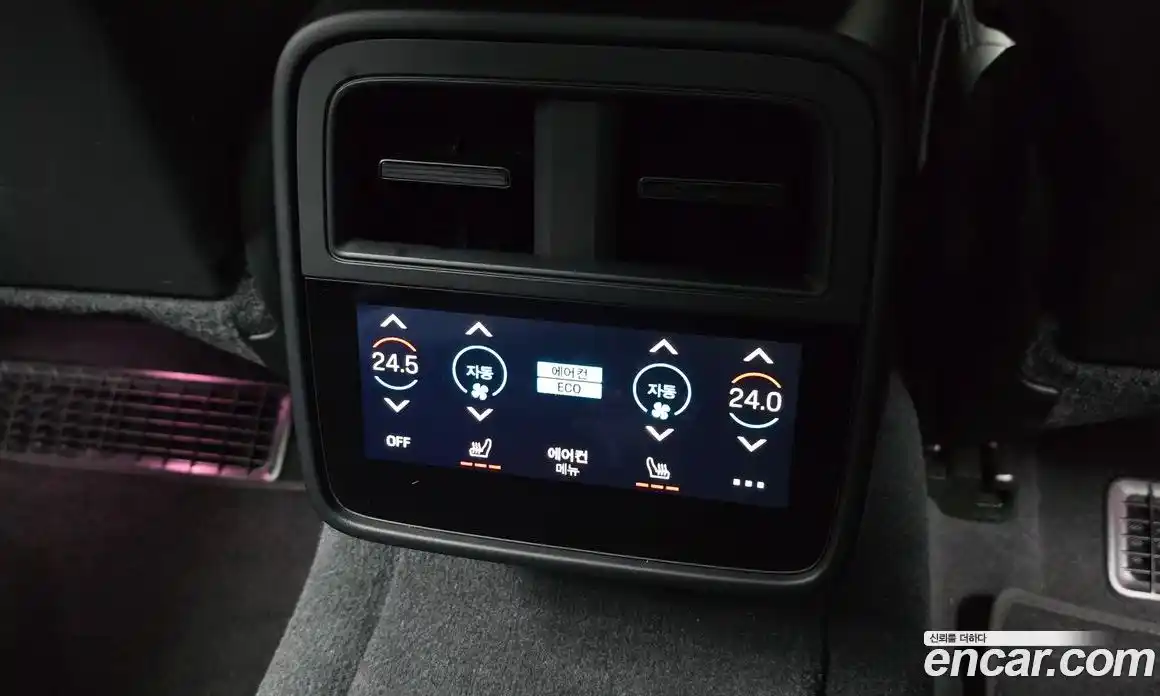 Porsche Taycan 2024 0.1 Автомат в Москве № 197165, фото 19