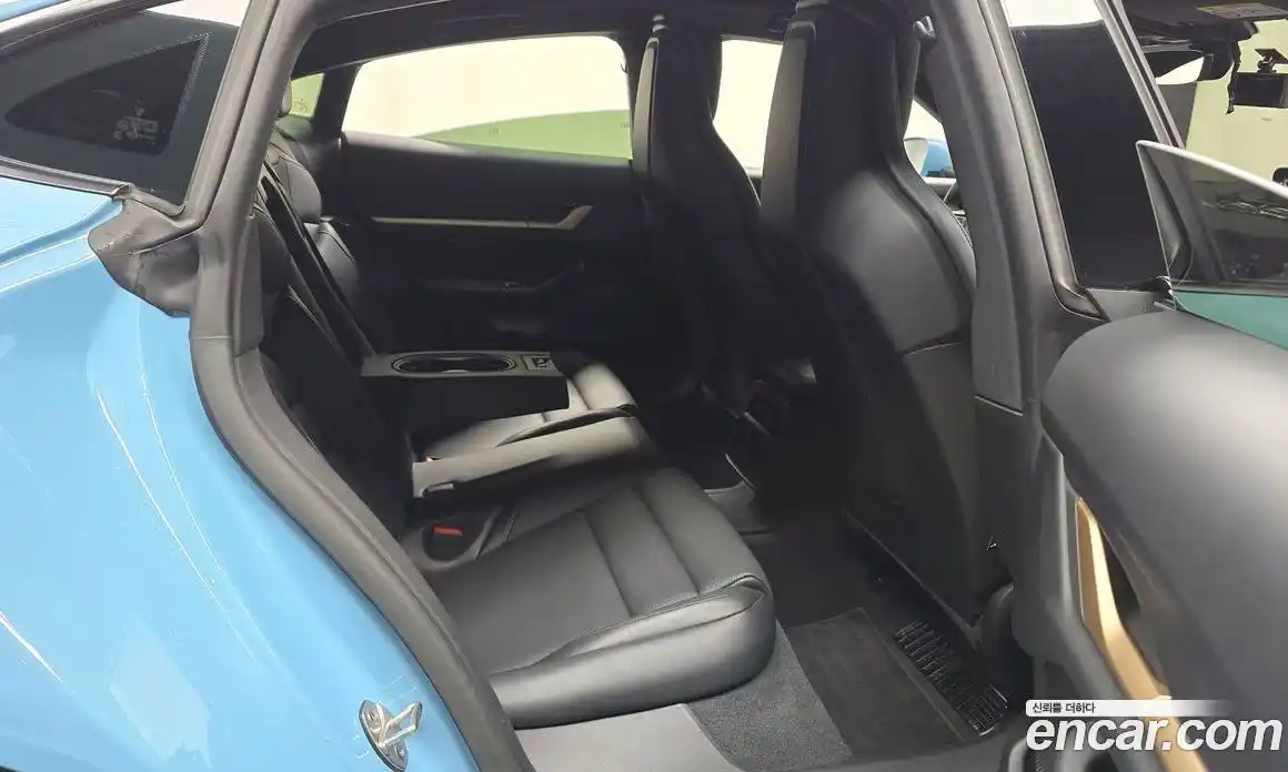 Porsche Taycan 2024 0.1 Автомат в Москве № 197165, фото 4