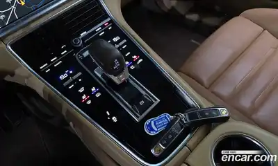 Porsche Panamera 2018 2.9 Автомат в Москве № 197634, миниатюра 10
