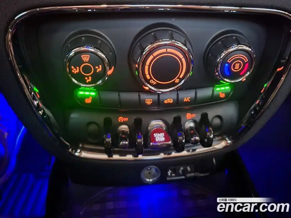 Mini Clubman 2016 2.0 Автомат в Москве № 198383, фото 11