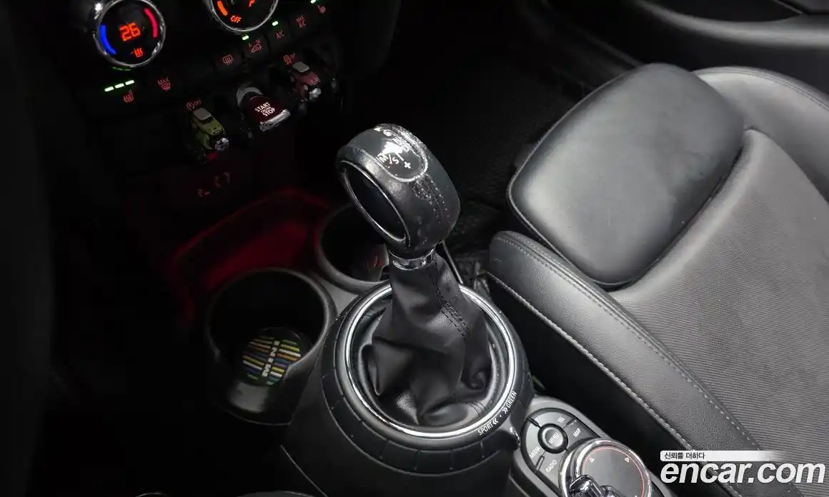 Mini Cooper 2015 1.5 Автомат в Москве № 198486, фото 16