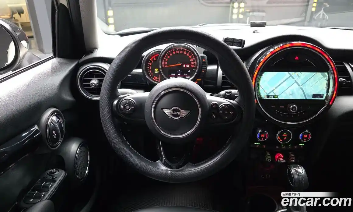 Mini Cooper 2015 1.5 Автомат в Москве № 198486, фото 17