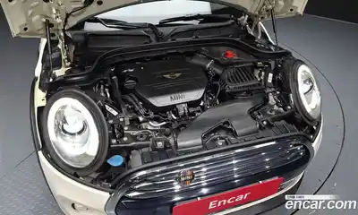 Mini Cooper 2015 1.5 Автомат в Москве № 198486, миниатюра 5