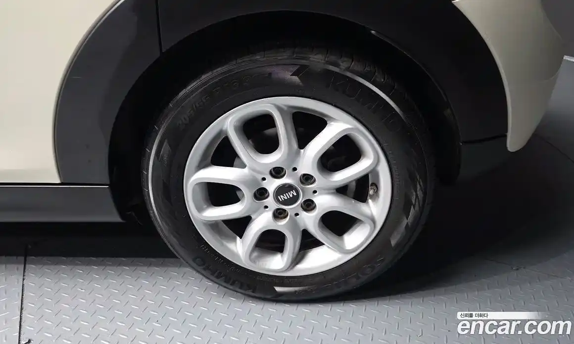 Mini Cooper 2015 1.5 Автомат в Москве № 198486, фото 7