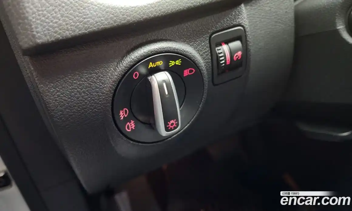 Volkswagen Tiguan 2011 2.0 Автомат в Москве № 199117, фото 12