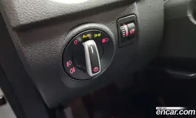 Volkswagen Tiguan 2011 2.0 Автомат в Москве № 199117, миниатюра 12