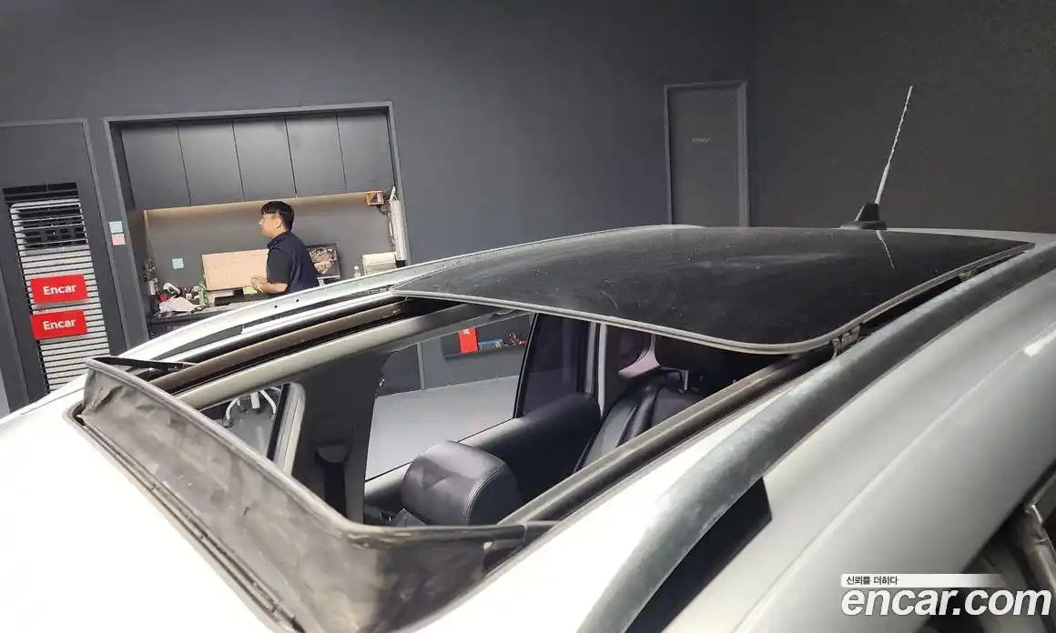 Volkswagen Tiguan 2011 2.0 Автомат в Москве № 199117, фото 15