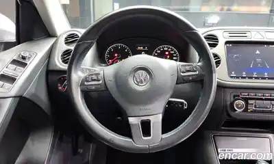 Volkswagen Tiguan 2011 2.0 Автомат в Москве № 199117, миниатюра 9