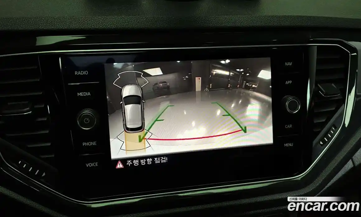 Volkswagen T-Roc 2021 2.0 Автомат в Москве № 199305, фото 11