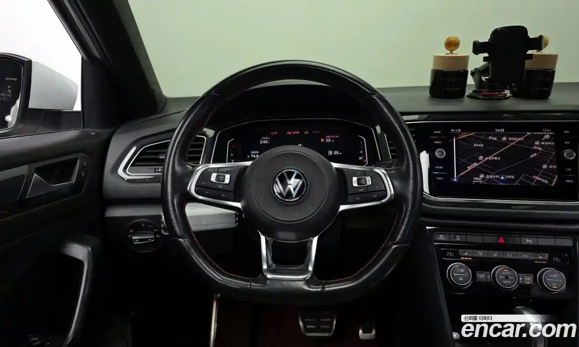 Volkswagen T-Roc 2021 2.0 Автомат в Москве № 199305, фото 18