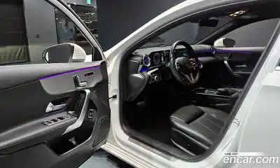 Mercedes-Benz A-Class 2023 2.0 Автомат в Москве № 205774, миниатюра 12