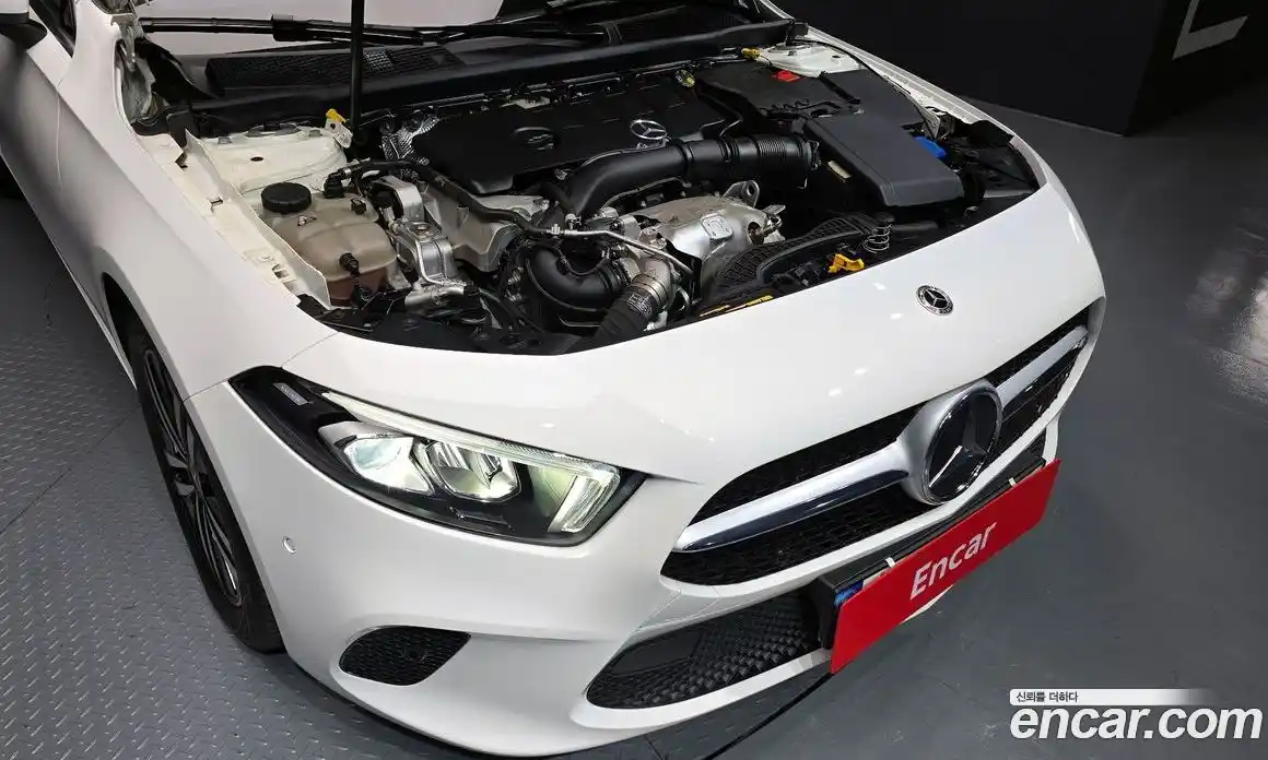 Mercedes-Benz A-Class 2023 2.0 Автомат в Москве № 205774, фото 7