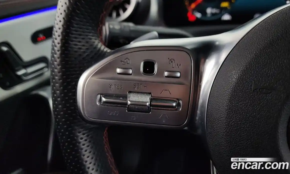 Mercedes-Benz CLA-Class 2023 2.0 Автомат в Москве № 205893, фото 13