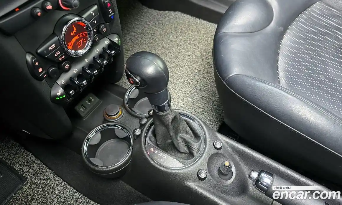 Mini Cooper 2013 1.6 Автомат в Москве № 206447, фото 14