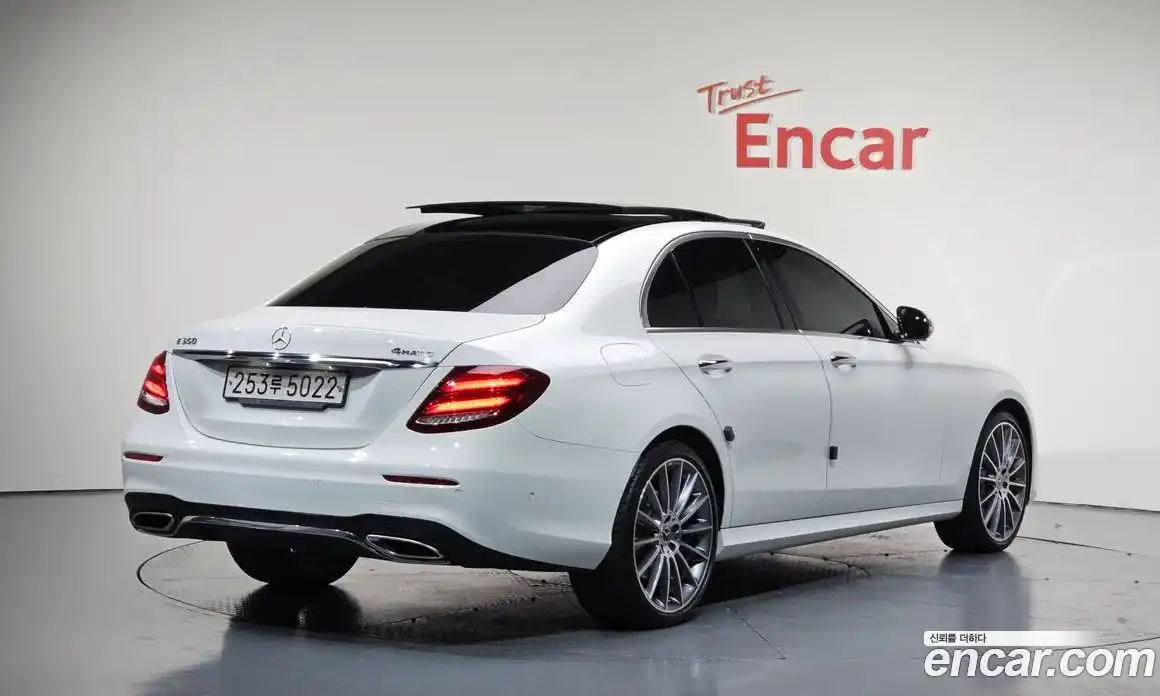 Mercedes-Benz E-Class 2020 2.0 Автомат в Москве № 206479, фото 13
