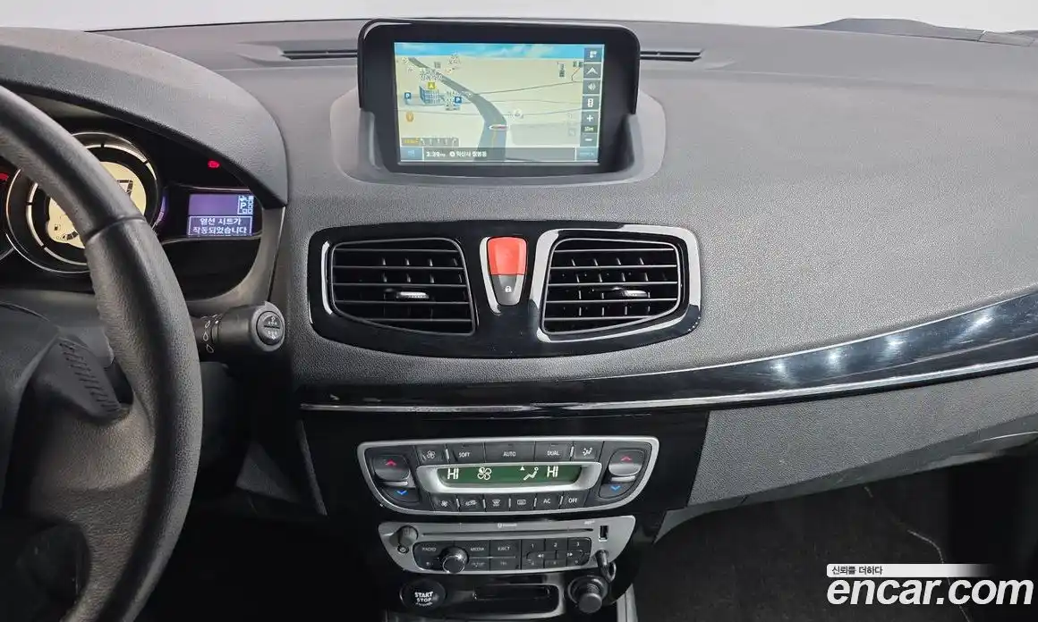 Renault SM3 2016 1.6 Автомат в Москве № 208704, фото 12