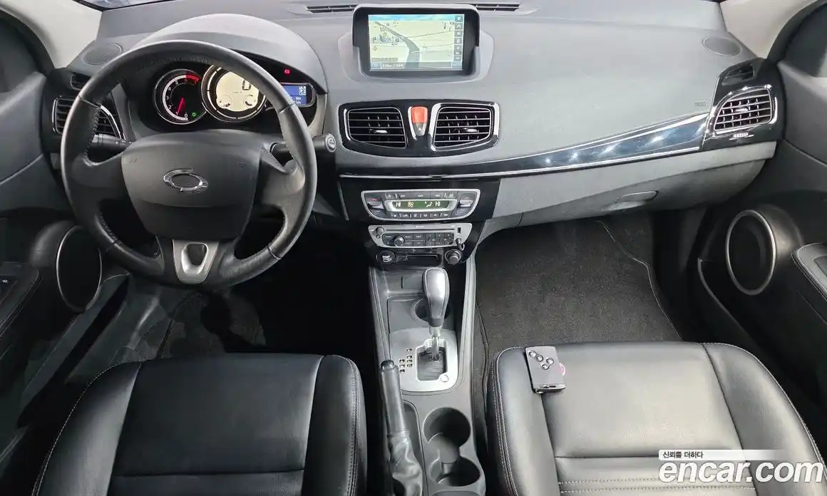 Renault SM3 2016 1.6 Автомат в Москве № 208704, фото 17