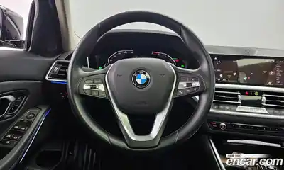 BMW 3-Series 2021 2.0 Автомат в Москве № 211594, миниатюра 3