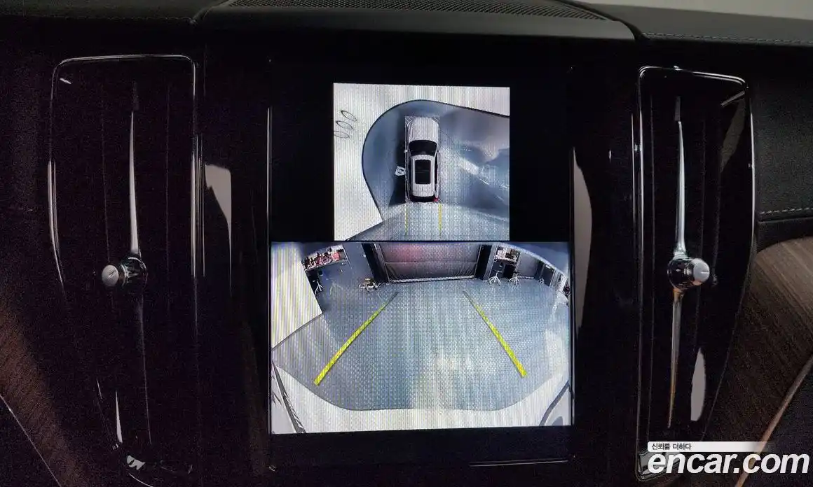 Volvo XC60 2025 2.0 Автомат в Москве № 212766, фото 17