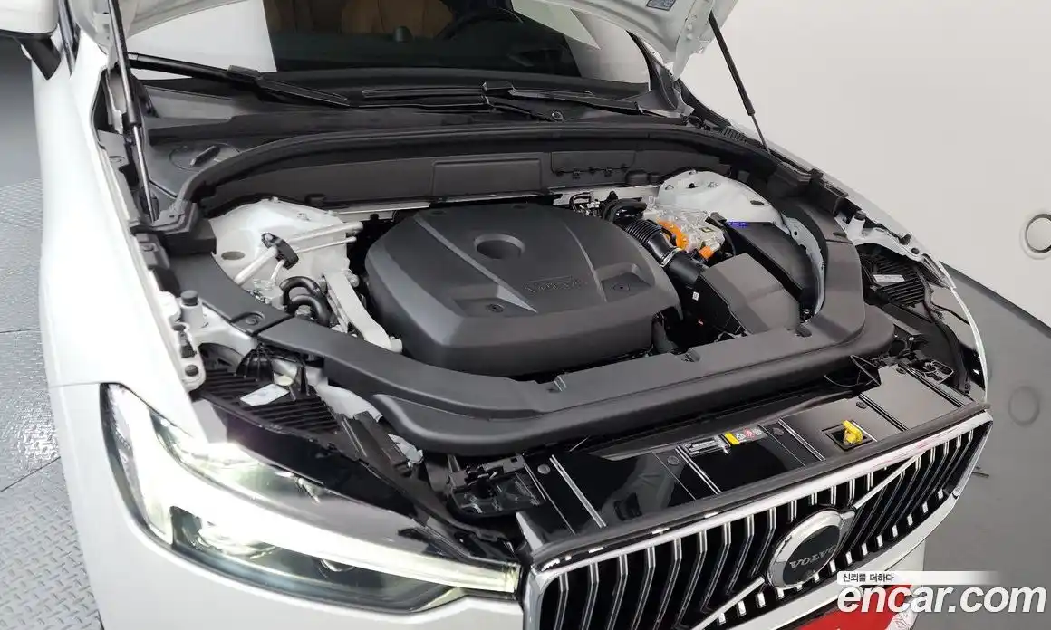 Volvo XC60 2025 2.0 Автомат в Москве № 212766, фото 18