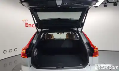 Volvo XC60 2025 2.0 Автомат в Москве № 212766, миниатюра 4