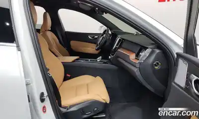 Volvo XC60 2025 2.0 Автомат в Москве № 212766, миниатюра 8