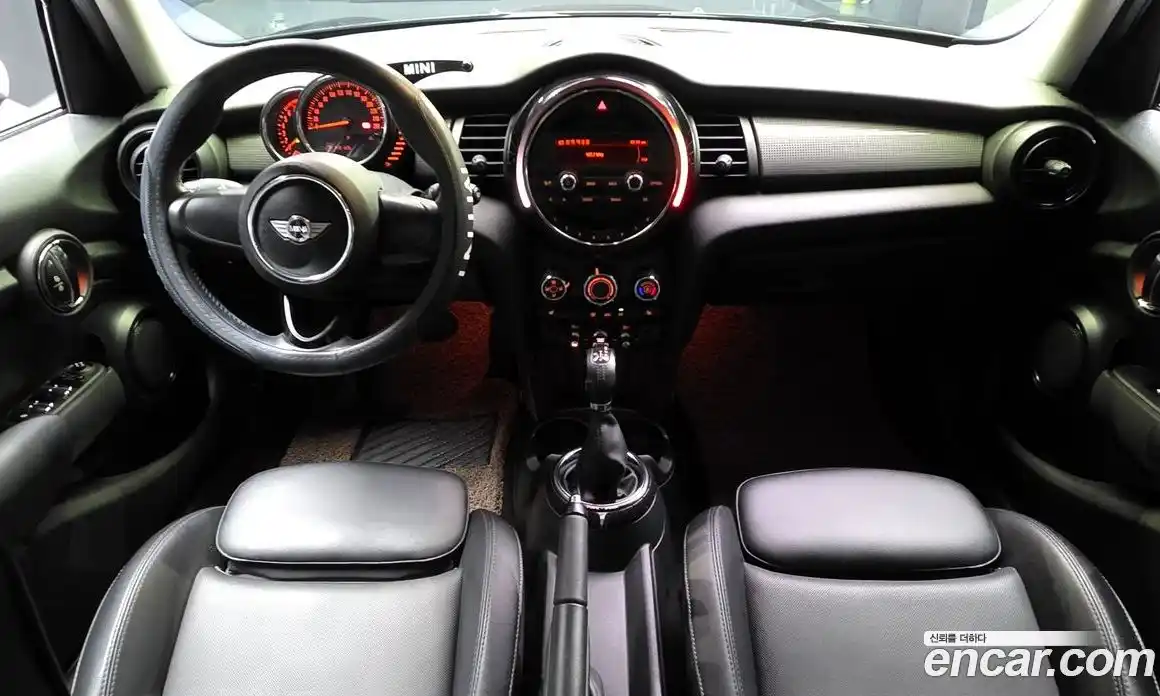 Mini Cooper 2015 1.5 Автомат в Москве № 214348, фото 1