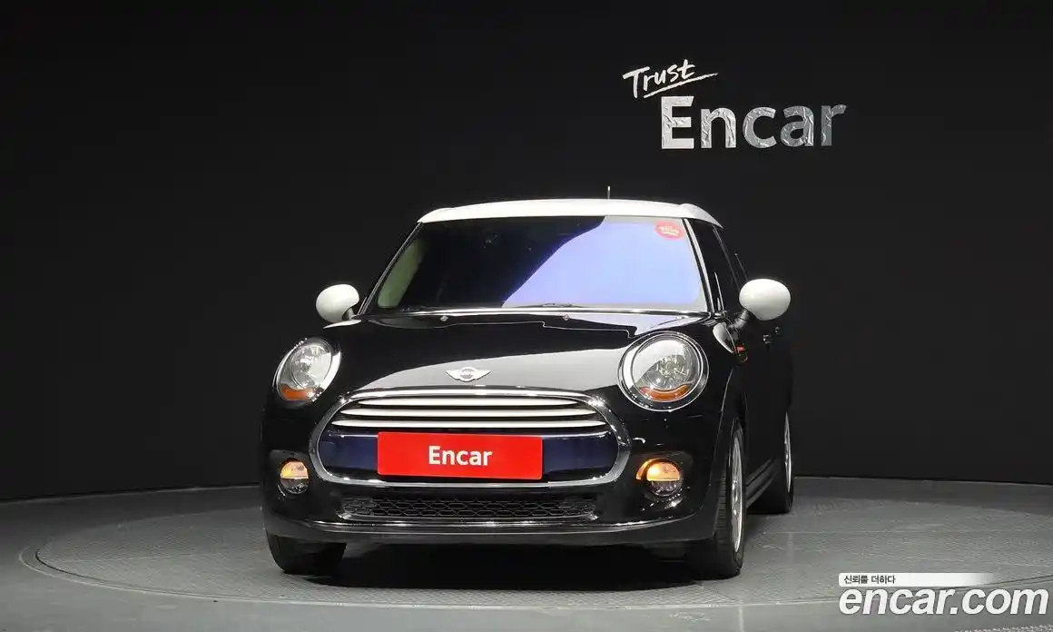 Mini Cooper 2015 1.5 Автомат в Москве № 214348, фото 10