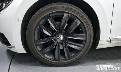 Volkswagen Arteon 2019 2.0 Автомат в Москве № 215188, миниатюра 5