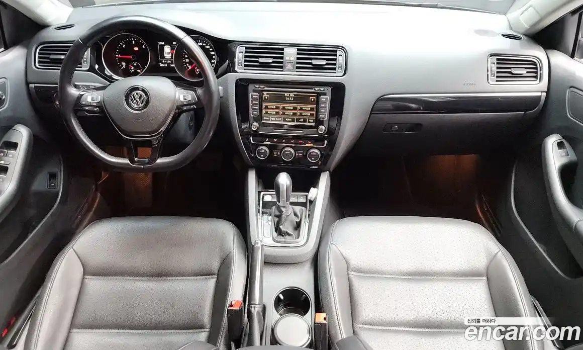 Volkswagen Jetta 2015 2.0 Автомат в Москве № 215325, фото 16